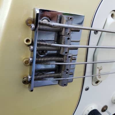Fender Performer Bass 1985 - 1987 Faded Cream Gold image 3