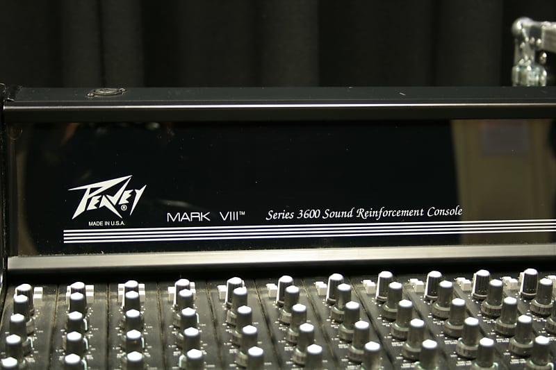 36chアナログミキサー　PEAVY MARK VIII series 3600 Peavey MK VIII 3600 Series 36 Channel Mixer Console with
