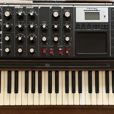 Moog Minimoog Voyager XL 61-Key Monophonic Synthesizer 2010 - Black with Wood Cabinet