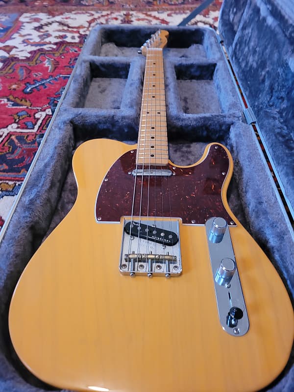 Fender Special Edition Deluxe Ash Telecaster
