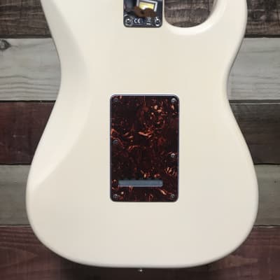 Fender Standard Stratocaster Left-Handed with Maple Fretboard Arctic White 2015 image 4