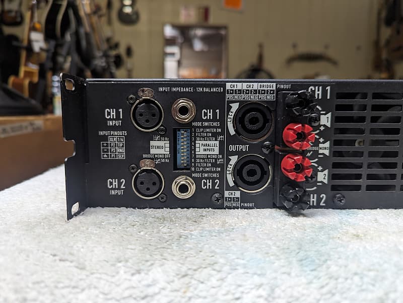 QSC PLX3402 Lightweight 3400 Watt Professional Stereo Power