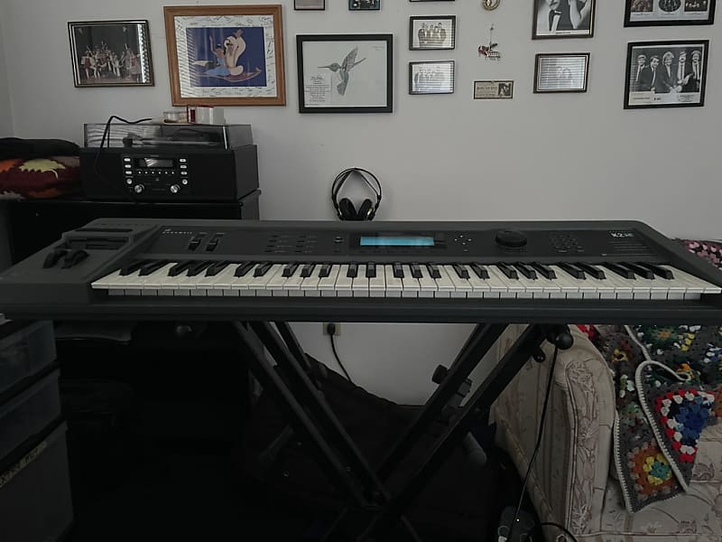 Kurzweil K2000 - YouTube