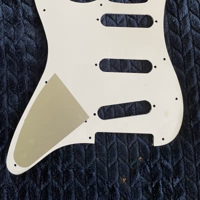 Stratocaster SSS Pickguard image 2