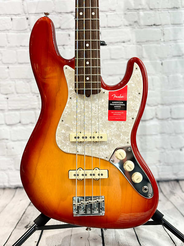 Fender Limited Edition Lightweight Ash American Professional Jazz 