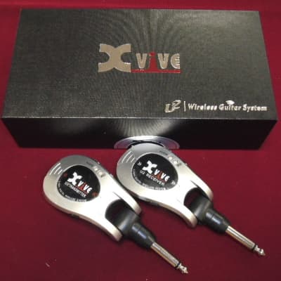 Xvive U2 rechargeable 2.4GHZ Wireless Guitar System - Digital Guitar Transmitter Receiver (Silver) image 1