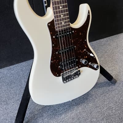 FGN ( Fuji-Gen) Odyssey J- Standard  guitar 2019 Antique White HSS w/ gig bag image 3
