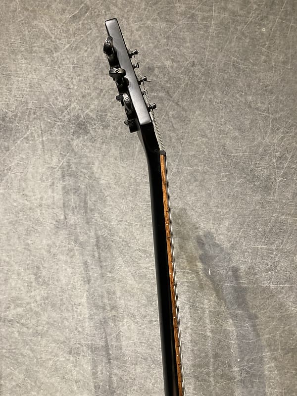 入手困難 Cort EVL-Z4 エレキギター マットブラック Cort EVL Z4 Pentagram single cut goth 2006 Satin Black