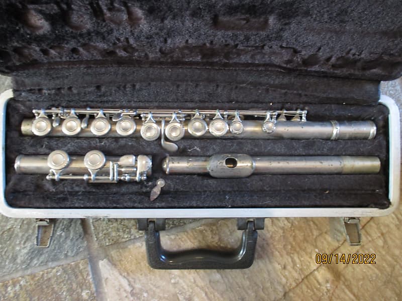 Bundy flute deals price