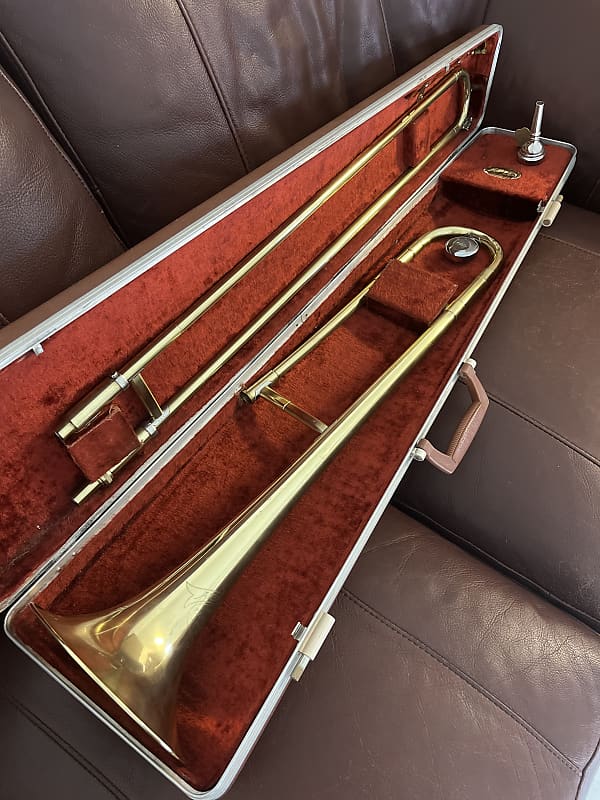 Olds Ambassador A-15 Bb Tenor Trombone (1949) (Los Angeles) SN 31531 (rare) (new lacquer - clear coat) image 1
