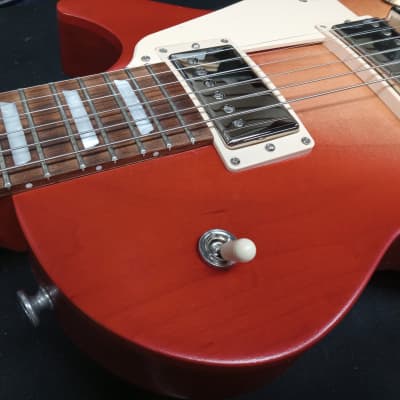 Gibson Les Paul Tribute in Satin Cherry Sunburst 2022 New Old Stock! image 2