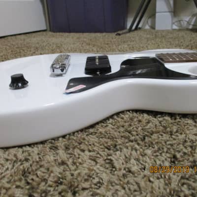 Firefly FFJR 2019 White image 9