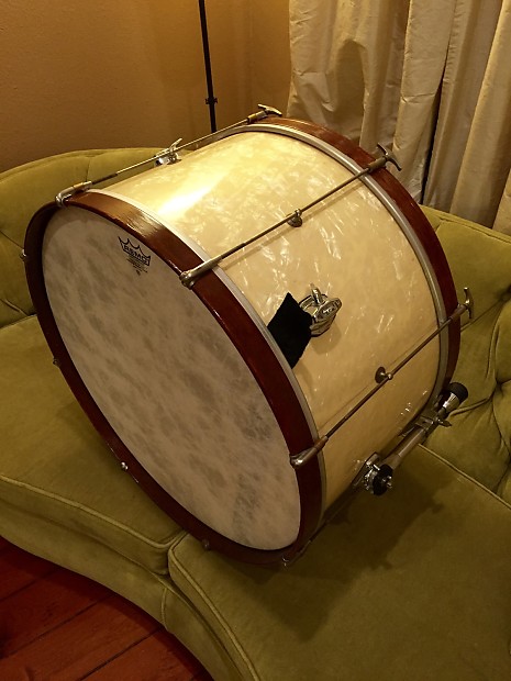 W.F.L. - Ludwig 14x26 Vintage Bass Drum  1930s-1950s White Marine Pearl image 1