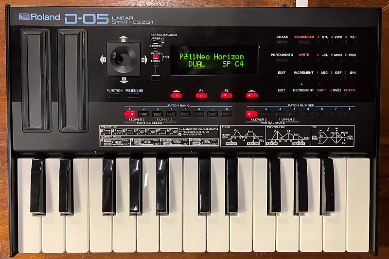 Roland D-05 Boutique Series Linear Synthesizer Module with K-25m Keyboard |  Reverb