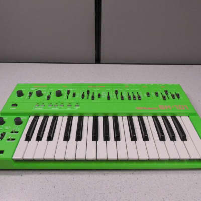 Roland SH-101 Monophonic Analog Synthesizer Refinished by GHOSTINMPC Custom Green [Three Wave Music] image 2