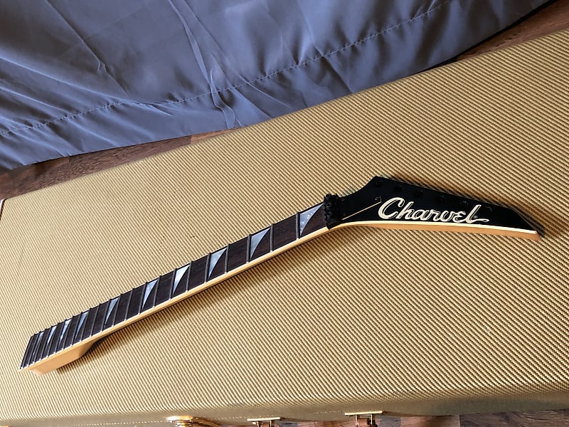 198991 Charvel 475 Deluxe Bound Toothpaste Logo Semi Reverb UK