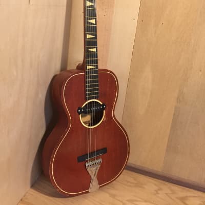 Late '50s United-made Parlor guitar, electrified image 4