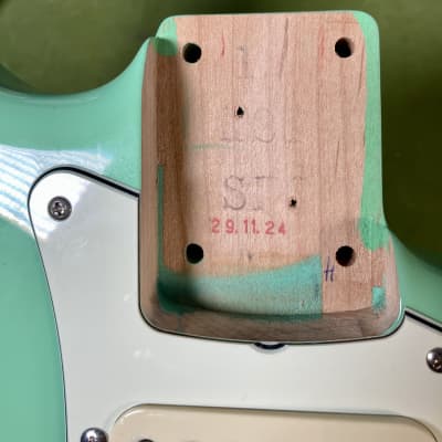 Fender Japan MIJ Hybrid 60s Stratocaster & Tweed hard case 2017 - Surf Green image 15