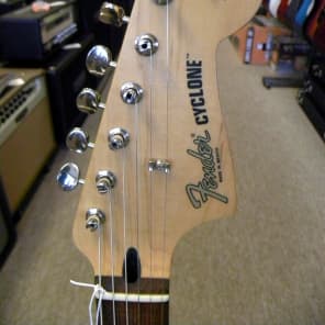 Yahoo!オークション - Squier 「SAWAO CYCLONE B/W」300本限定