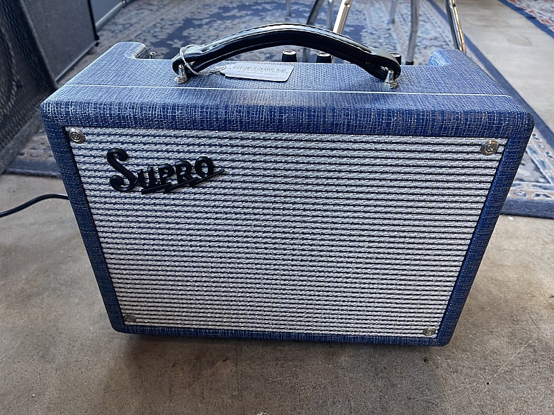 Supro 1605r reverb 5w shop 1x8 tube guitar combo amp