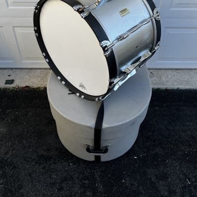 Yamaha Field Corps Marching Bass Drum 22” x 14” Brushed Silver image 2
