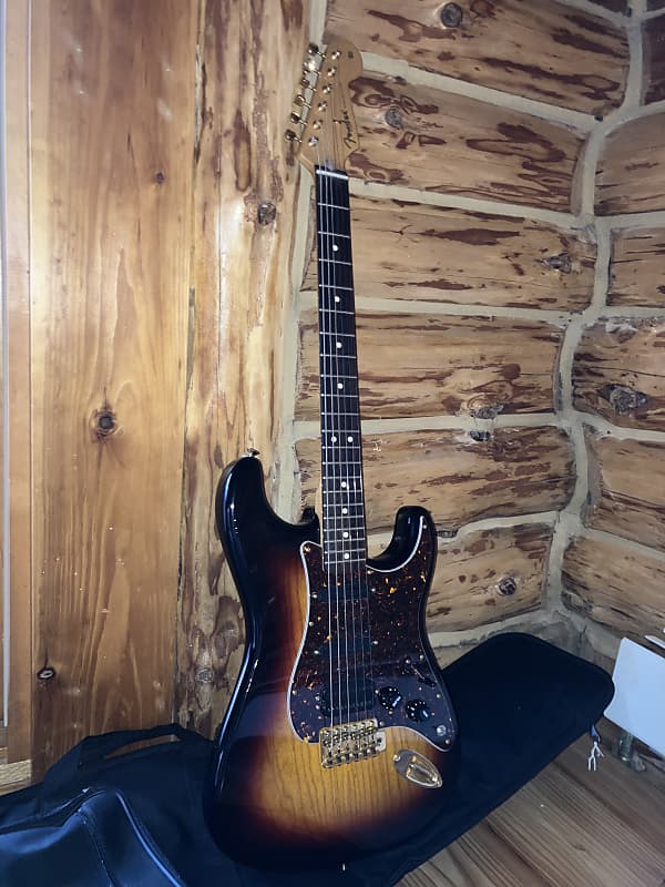 Fender Deluxe Players Stratocaster | Reverb