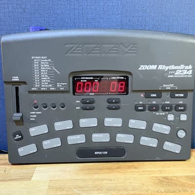 Zoom The RhythmTrak RT-234 - Drums / SFX / Bass Machine