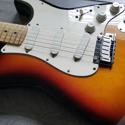 Fender Strat Plus Sunburst with OHSC 90s image 4