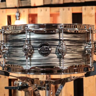 Sakae Trilogy Street 5.5x14 Snare Drum, Black Oyster Pearl | Reverb