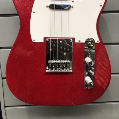 Squier Limited-Edition Bullet Telecaster 2021 - Red Sparkle metalflake image 2