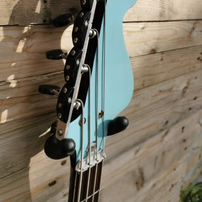 1965 Wandré Davoli Tigre 4-String Basso Light Blue With Hard Case image 11