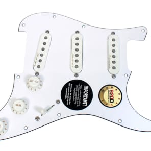 920D Custom Shop 162-11-10 Fender Vintage Noiseless Loaded Prewired Strat Pickguard