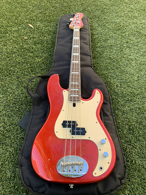 Lakland Skyline (MIK) Duck Dunn (1.5” nut neck) Reverb