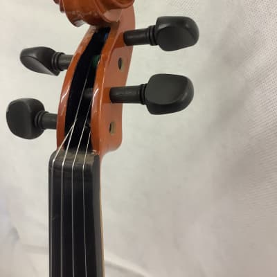 Stentor Student standard 1/2 size violin outfit image 3