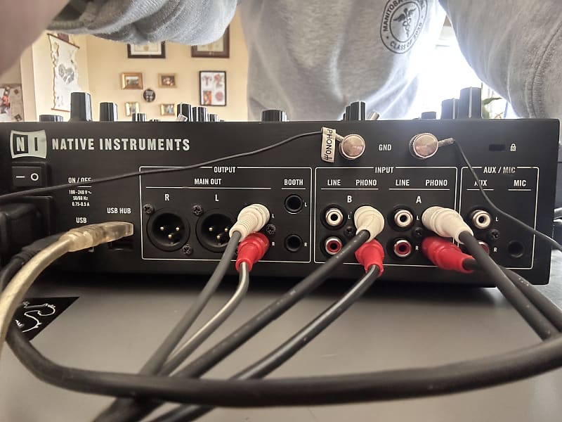 Native Instruments Traktor Kontrol Z2 | Reverb