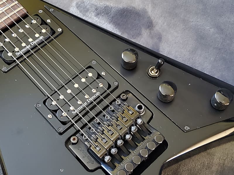 2006 Jackson RR3 Randy Rhoads Made in Japan Flying V Electric