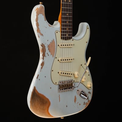 Fender Custom Shop Ltd 1963 Stratocaster Heavy Relic, Sonic Blue 914 7lbs 11.2oz image 3