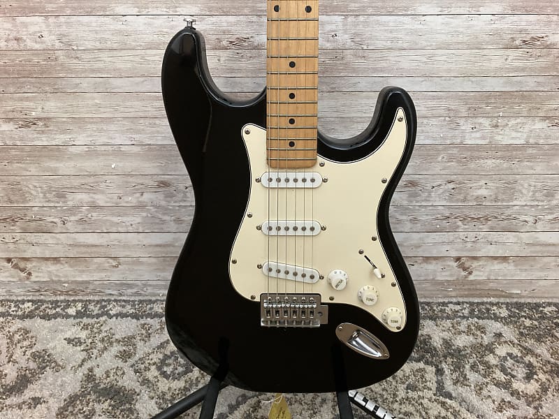 Used Behringer VTone Series SType Electric Guitar Reverb