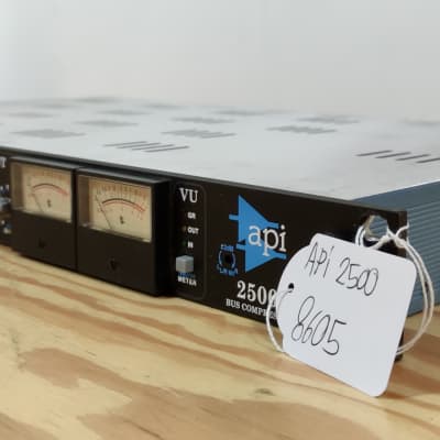 API 2500 Stereo Bus Compressor 2000 - 2019 (Full extended Warranty / Boxed) image 3