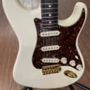 Fender FSR American Deluxe Vintage Player ’62 Stratocaster  Olympic White