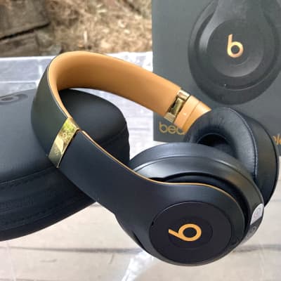 Beats By Dre Beats Studio 3 Wireless Bluetooth Headphones image 1