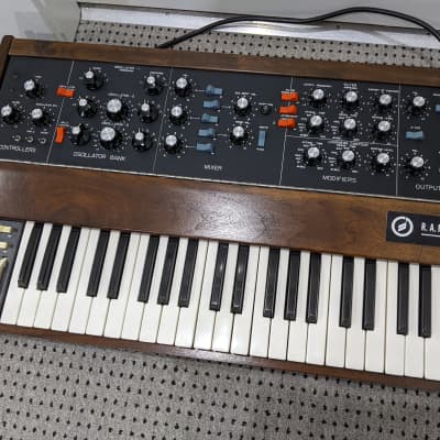 Rare vintage 1971 R.A. Moog minimoog analog synthesizer FULLY RESTORED