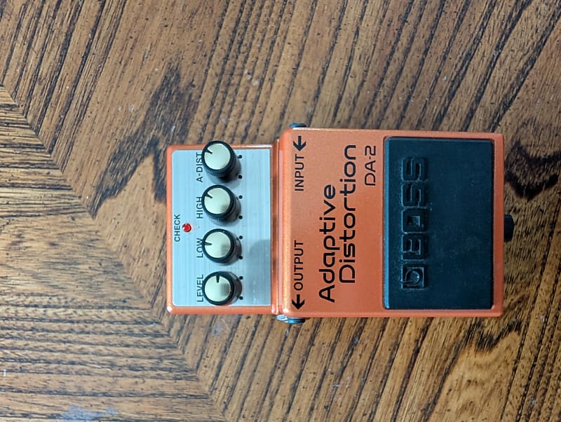 Boss DA-2 Adaptive Distortion