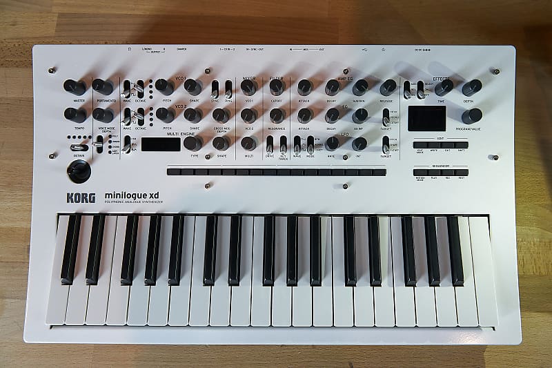 Korg Minilogue XD Pearl White Limited edition