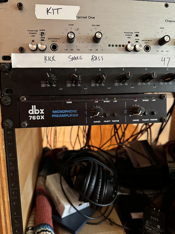 dbx 760X 2-Channel Microphone Preamplifier | Reverb