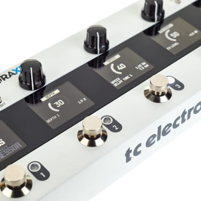 TC Electronic Plethora X5 TonePrint Multi-Effects Pedalboard image 7