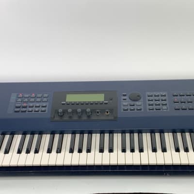 Yamaha EX-5 Synthesizer Workstation Keyboard