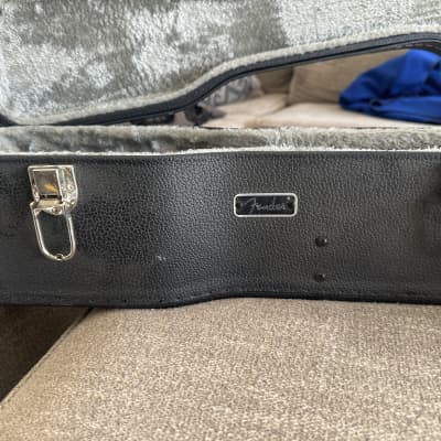 Fender Dreadnought Hard Case - Black Tolex image 3