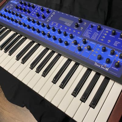 Dave Smith Instruments Mono Evolver Keyboard Monophonic Synthesizer 2010's - Blue with Wood Sides