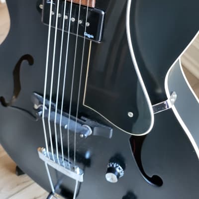 Godin 5th Avenue Kingpin II CW SF, Black | Reverb